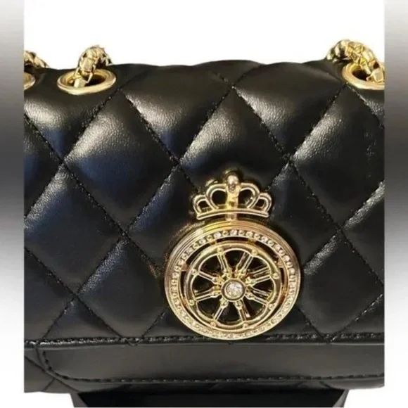 SOLD!!!! NWOT, Quilted Chain Crossbody Bag - Picture 2 of 4